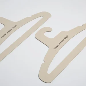 perchas de carton ecologicas