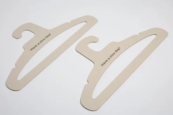 perchas de carton ecologicas